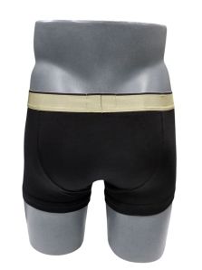 Detalles que enamoran: boxers negros Emporio Armani