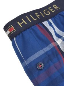 Regala un pijama Tommy Hilfiger elegante para hombre