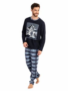 Suave como la nieve, audaz como la montaña. Pijama de terciopelo con estampado K2